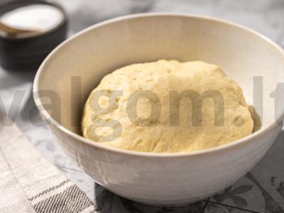 Pica su lašiša ir vyšniniais pomidorais Žingsnis 2