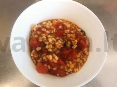 Perloja su pomidorais ir baziliku pagrindine nuotrauka