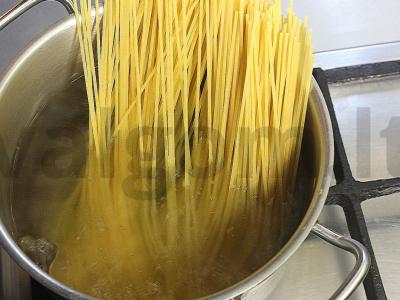 Makaronai su pesto padažu ir mocarela Žingsnis 2