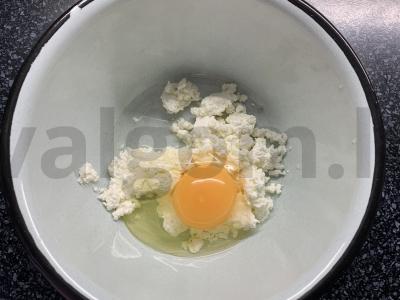 Patingėlių virtinukai su rugine miltais Žingsnis 1