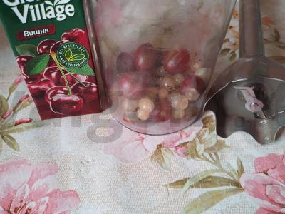 Smuzi su agrastais ir vyšnių sultimis Žingsnis 2