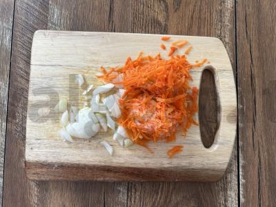 Sotūs brokolių ir kvinojos sriuba Žingsnis 2