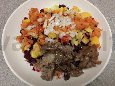 Vinegretas su marinuotais grybais Žingsnis 5