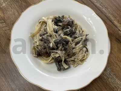 Fettuccine su miško grybais pagrindine nuotrauka