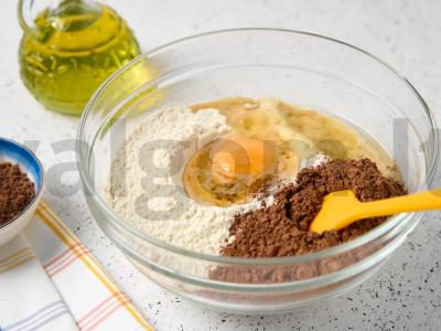 Šokoladiniai virtinukai su varške ir vyšniomis Žingsnis 1