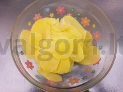 Natūralūs bulvių traškučiai su druska Žingsnis 4