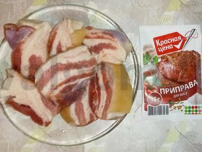 Kiaulienos krūtinėlė su bulvėmis aluje Žingsnis 1