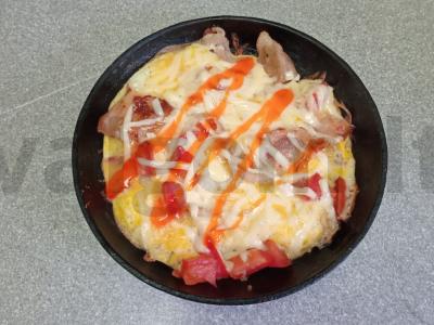 Kiaušinienė su bekonu, pomidoru ir sūriu Žingsnis 9