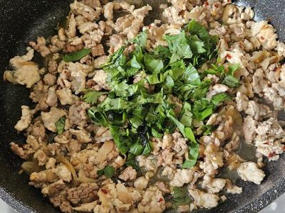 Tajų salotas „Lab“ Žingsnis 4