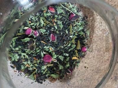 Arbata su mėtomis ir rožių pumpurais Žingsnis 3