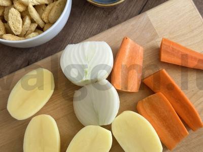 Sūrio grietinėlės sriuba su pievagrybiais Žingsnis 1