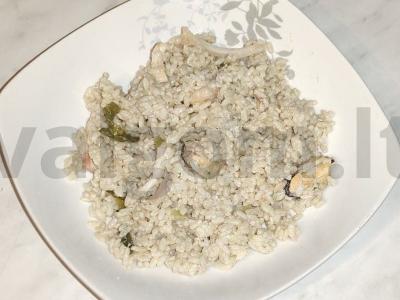 Risotto su jūros gėrybių kokteiliu pagrindine nuotrauka