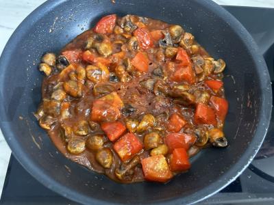 Tom Yum su jūros gėrybėmis ir pievagrybiais Žingsnis 6