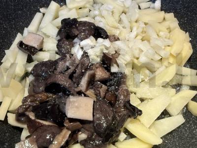 Keptas bulves su miško grybais Žingsnis 3