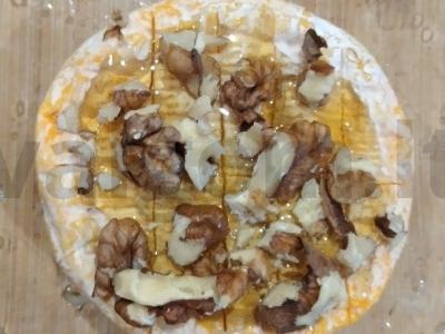 Prabangus sūris „De Brevi“ su kriauše, medumi ir riešutais Žingsnis 2