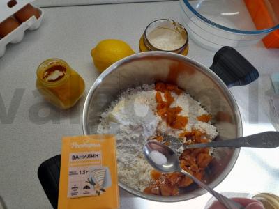 Varškės apkepas su džiovintomis abrikosais Žingsnis 2