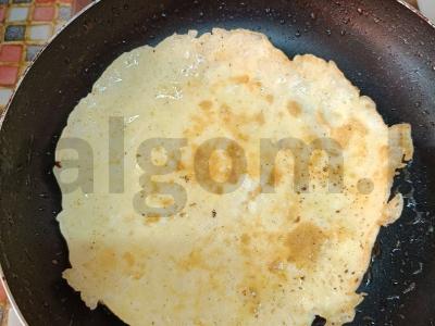 Jūros salotos su agurku ir blynų juostelėmis Žingsnis 3