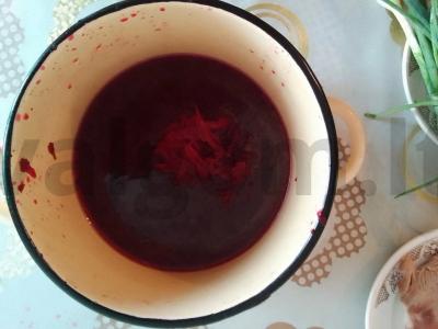 Šaltibarščiai su mėsa Žingsnis 1