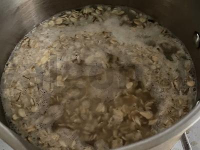 Avižinė košė su pienu ir džiovintais vaisiais Žingsnis 2