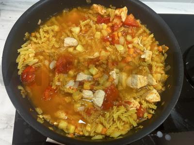 Makaronai su kalakutiena ir cukinija keptuvėje Žingsnis 7