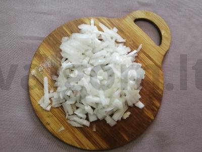 Kepti makaronai su bulvėmis kaip garnyras Žingsnis 3