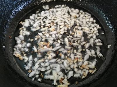 Kepti makaronai su bulvėmis kaip garnyras Žingsnis 5