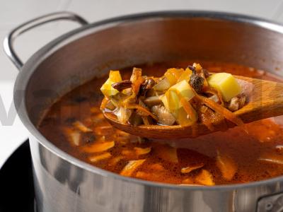 Sūrusis sriuba su džiovintais grybais Žingsnis 7