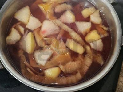 Uogų kompotas iš miško uogų Žingsnis 1