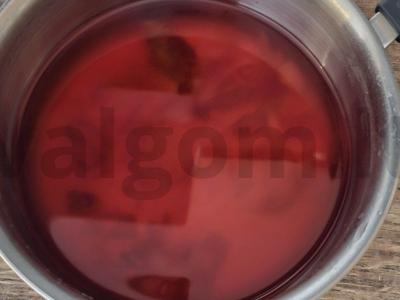 Uogų kompotas iš miško uogų Žingsnis 3