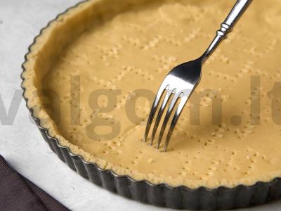 Migdolų pyragas su citrusiniu kremu Žingsnis 2