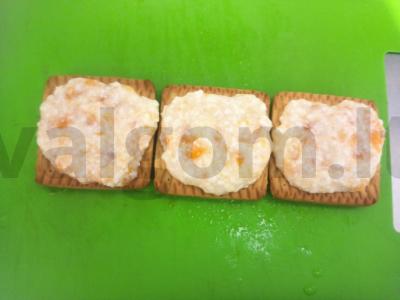 Sūrio ir persimonų sausainių sumuštinis Žingsnis 3