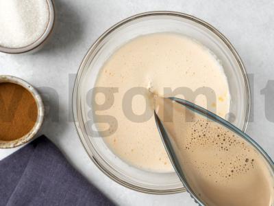 Kavos tortas su spanguolėmis Žingsnis 5