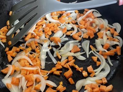 Daržovių sotė su provanso žolelėmis Žingsnis 3