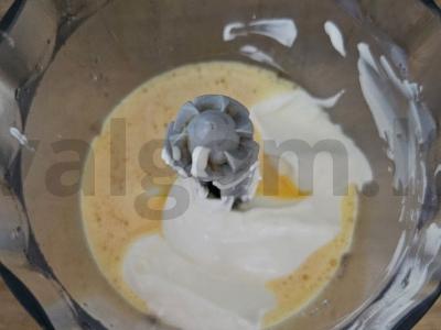 Biskvitinis tortas su saldainiais „Trufelis“ Žingsnis 1