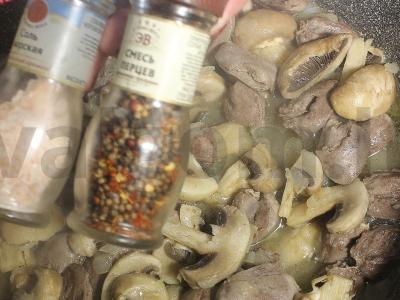 Kalakutų širdelės su pievagrybiais ir ryžiais grietinėlės padaže Žingsnis 7