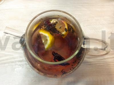 Kvapnus arbata su spanguolių ir citrinos uogiene Žingsnis 3