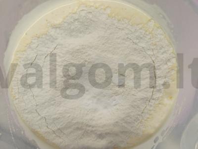 Obuolių biskvitas arbatai Žingsnis 2