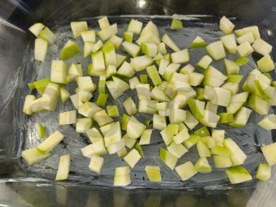 Obuolių biskvitas arbatai Žingsnis 3