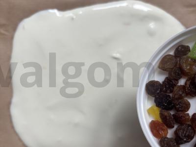 Šaldytas desertas su džiovintais vaisiais ir sėklomis Žingsnis 2