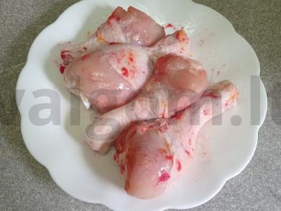 Aštrūs vištienos blauzdos su kepto kuskuso garnyru Žingsnis 2