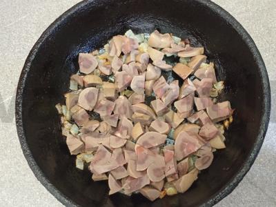 Jautienos inkstas grietinėje su ryžių garnyru Žingsnis 3