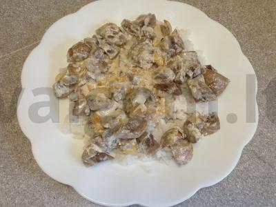 Jautienos inkstas grietinėje su ryžių garnyru Žingsnis 8