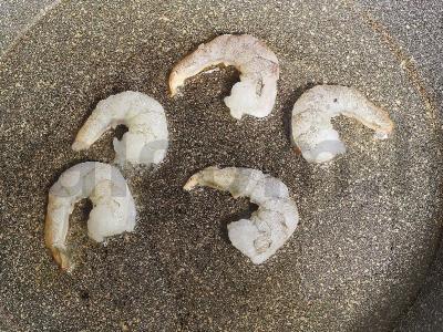 Kepti spring roll'ai su krabų lazdelėmis ir krevetėmis Žingsnis 4