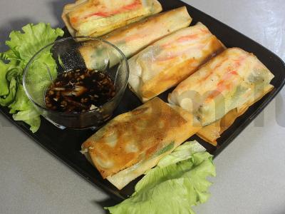 Kepti spring roll'ai su krabų lazdelėmis ir krevetėmis Žingsnis 16
