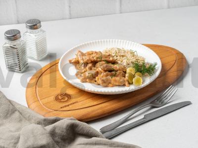 Jautiena grietinėlėje lėtoje viryklėje pagrindine nuotrauka