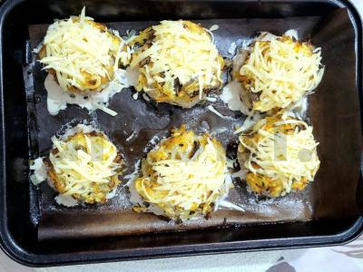 Sultingi mėsos lizdai su daržovėmis ir grybais po sūriu Žingsnis 6