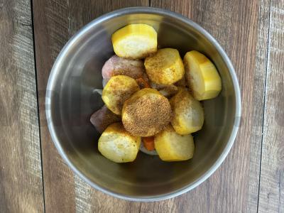 Kepti vištienos blauzdelės su cukinijomis orkaitėje Žingsnis 6