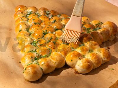 Naujųjų metų eglutė su sūriu ir žolelėmis Žingsnis 5