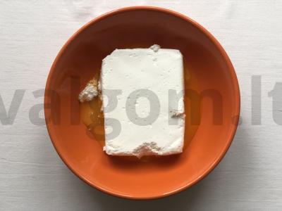 Varškės paplotėlis su kriauše ir mocarela Žingsnis 1