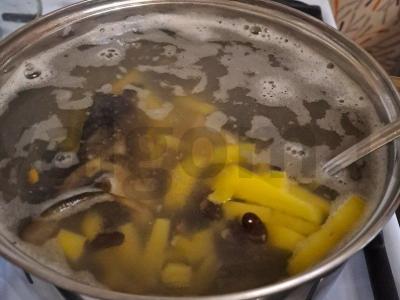 Žuvies sriuba su pupelėmis Žingsnis 10